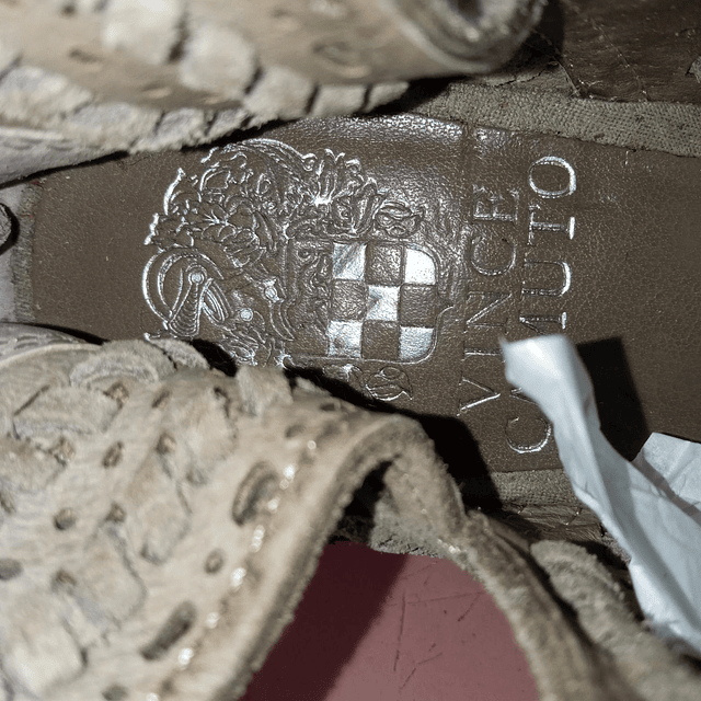 Vince Camuto , reno , 36 5