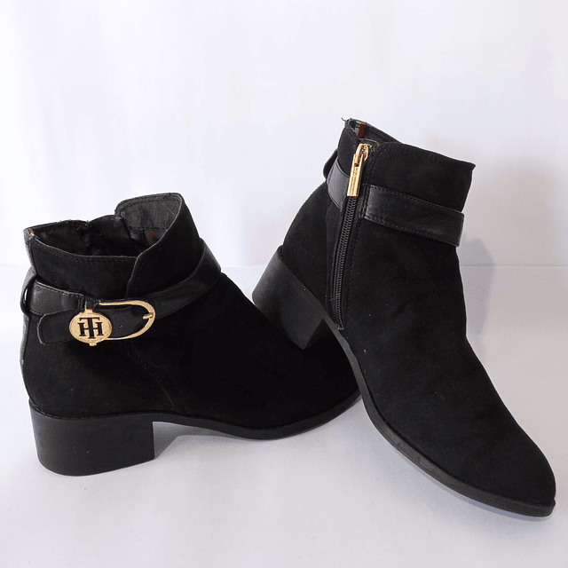 Tommy Hilfiger , 38 2