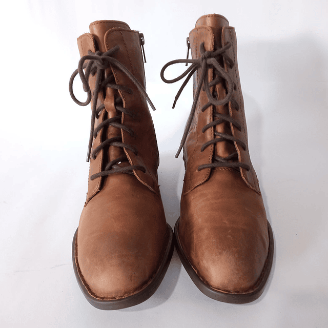 Born , cuero , 39,5 3