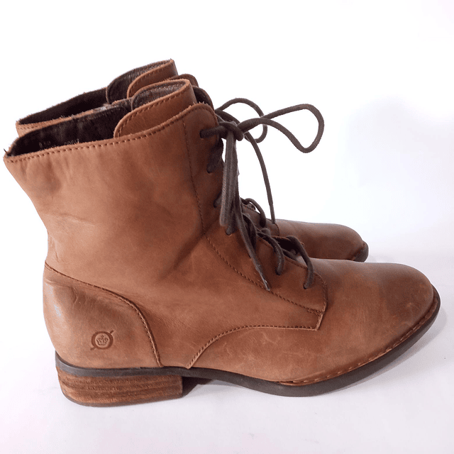 Born , cuero , 39,5 4