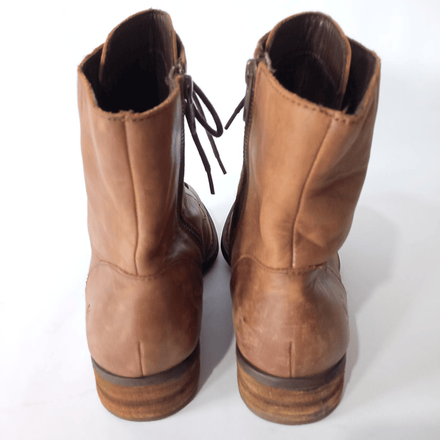 Born , cuero , 39,5 5