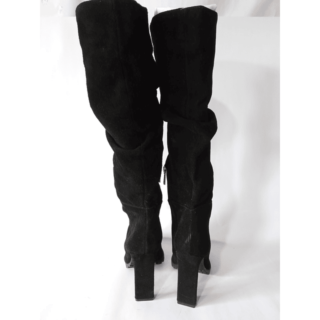 Jennifer Lopez  , reno , 36 4