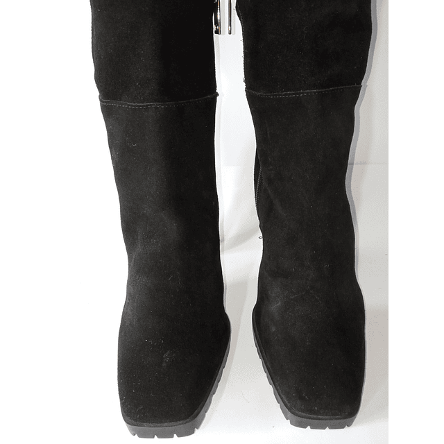 Jennifer Lopez  , reno , 36 7