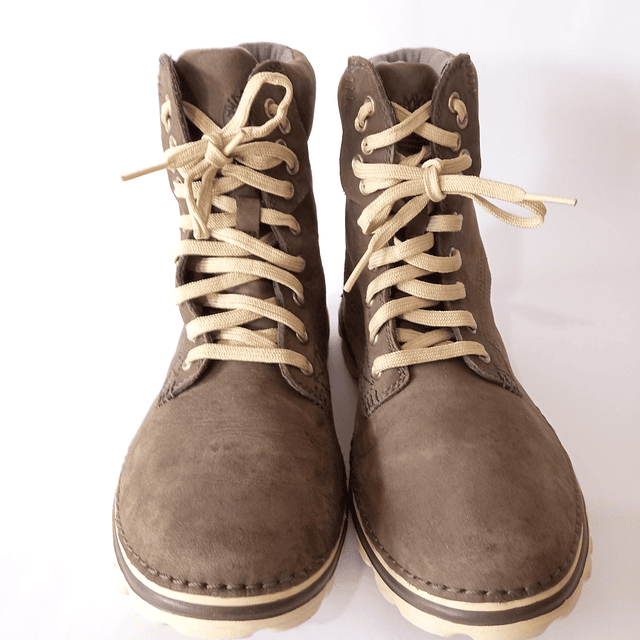 Timberland , cuero ,37,5 6