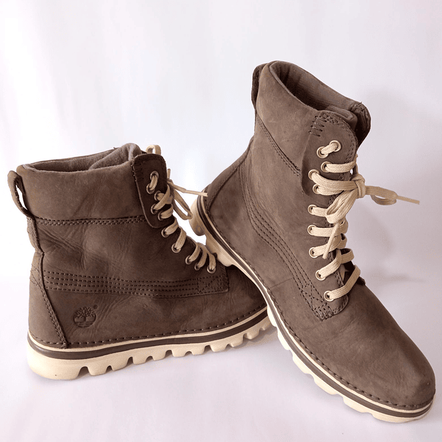 Timberland , cuero ,37,5 9