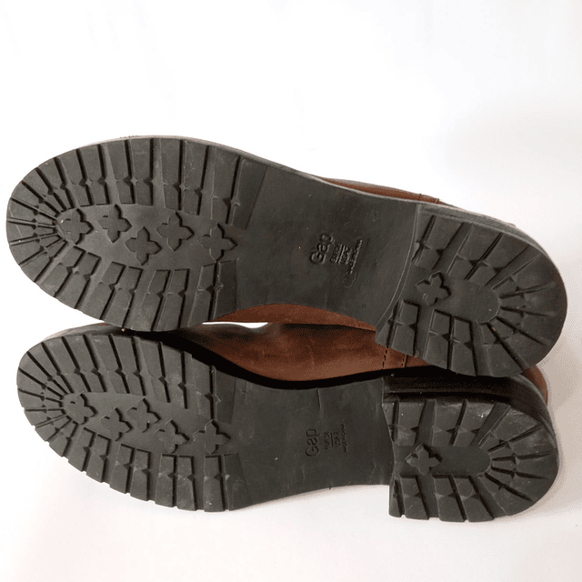 Gap , cuero , 37 6