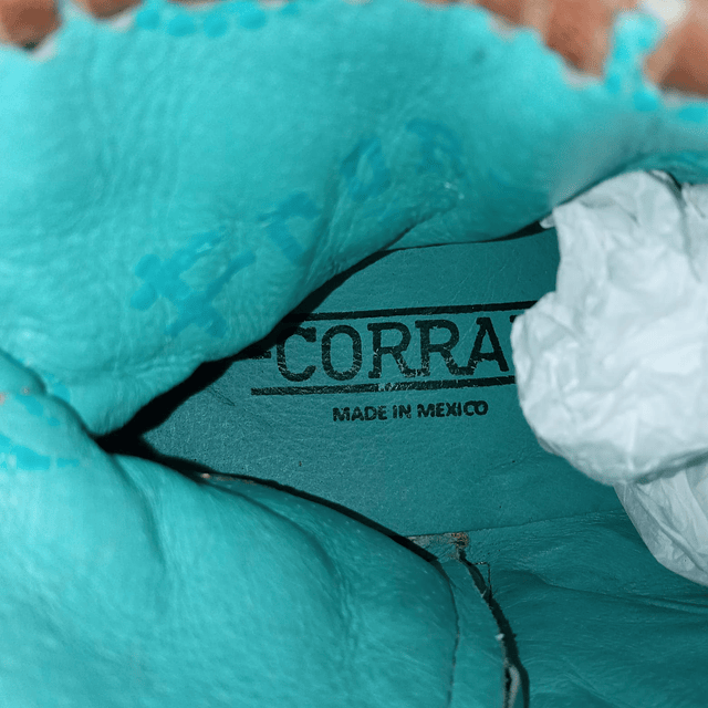 Corral , cuero , 36 5