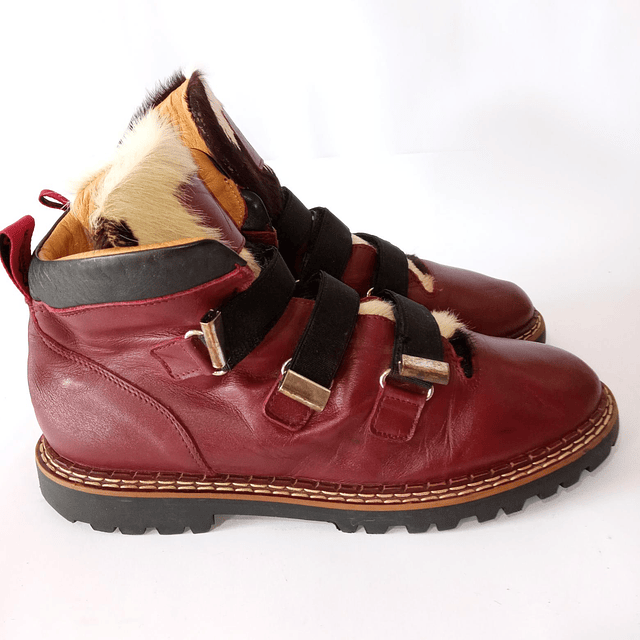 Amman , cuero , 39 3