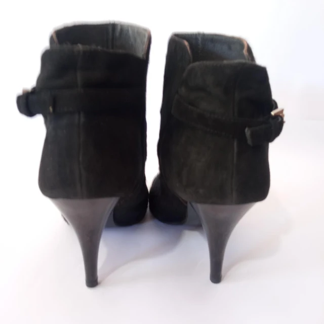 Emily Stacato , cuero , 36 3