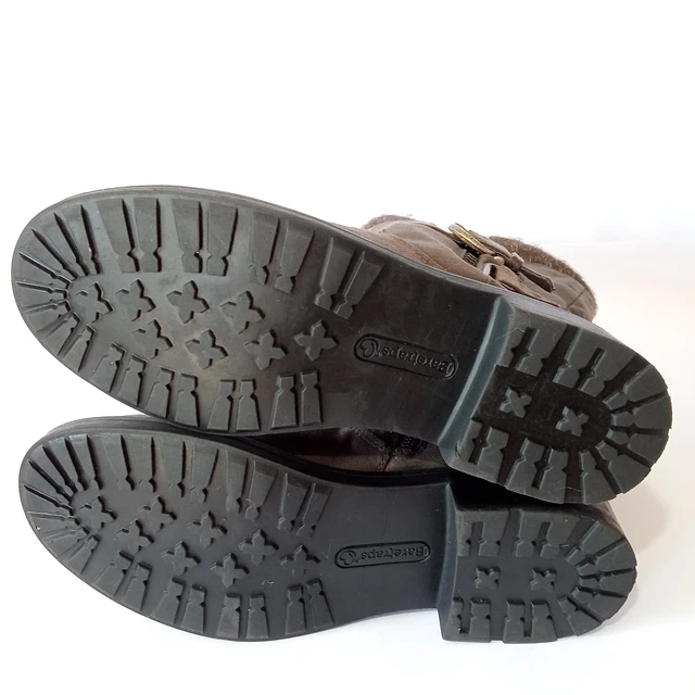 Bare Traps , 36,5  6