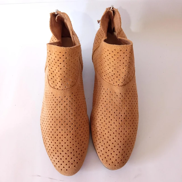 Kenneth Cole , reno ,36,5  5