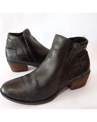 Josef Seibel , cuero , 39