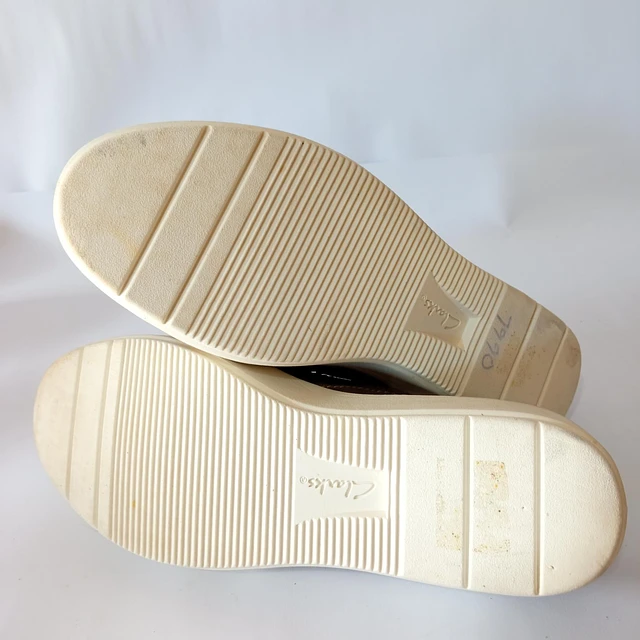 Clarks , reno , 38 8