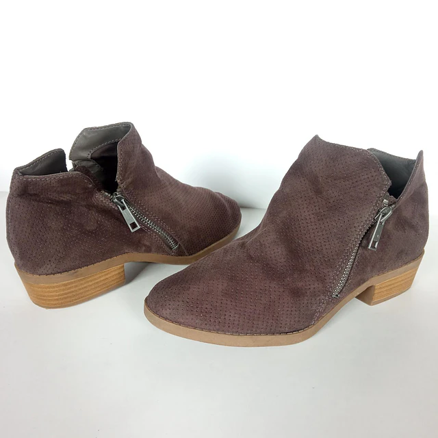 Universal Trends , 37,5 1