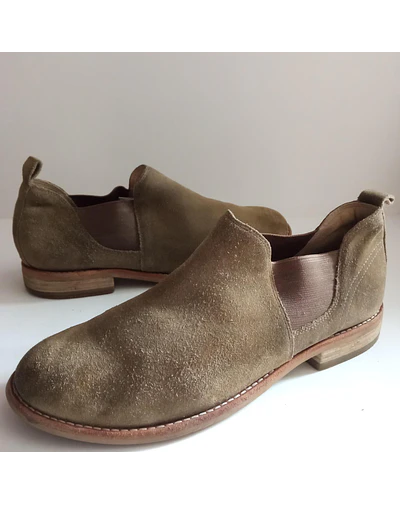 Clarks , reno , 38