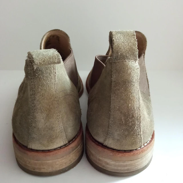 Clarks , reno , 38 4