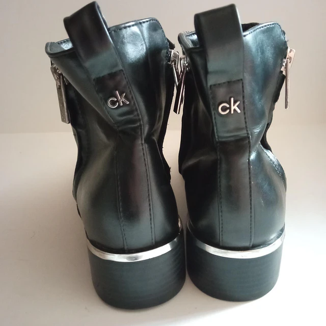 Calvin Klein, 38 5