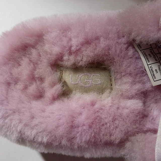 UGG Fluff Yeah , 39 6