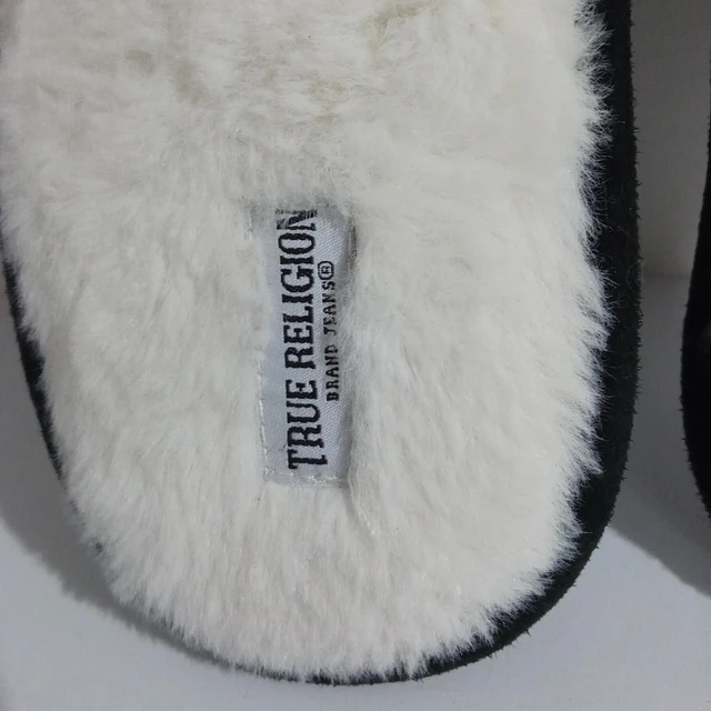 True Religion , 44-45 2