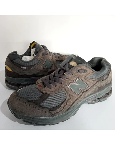 New Balance 2002R , 38