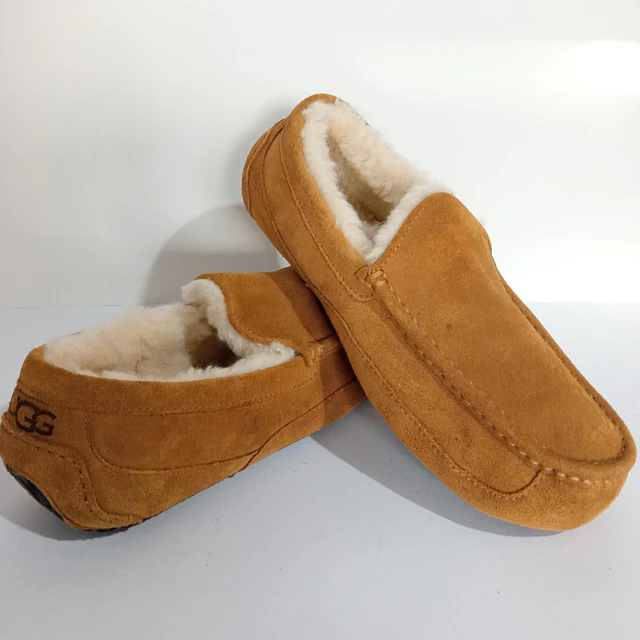 UGG Dakota , 42 2
