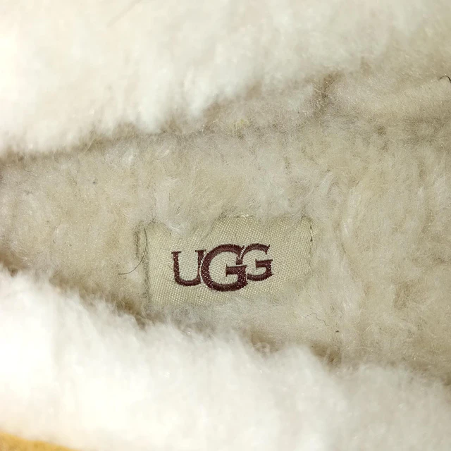 UGG Dakota , 42 4