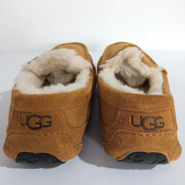 UGG Dakota , 42 5