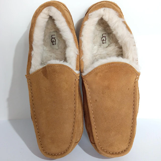 UGG Dakota , 42 7