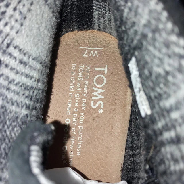 Toms , reno , 37 7