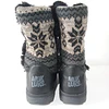 Muk Luks , 39 4
