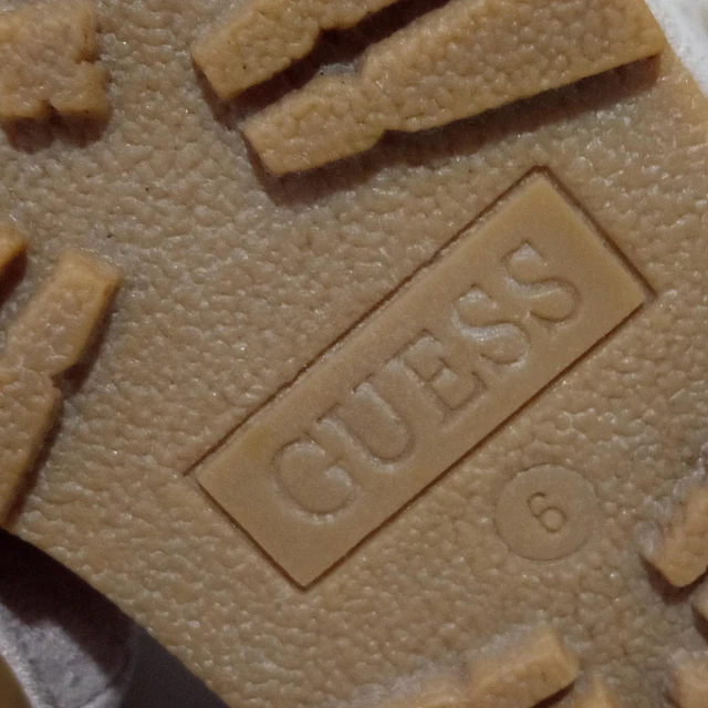 Guess , 36 7