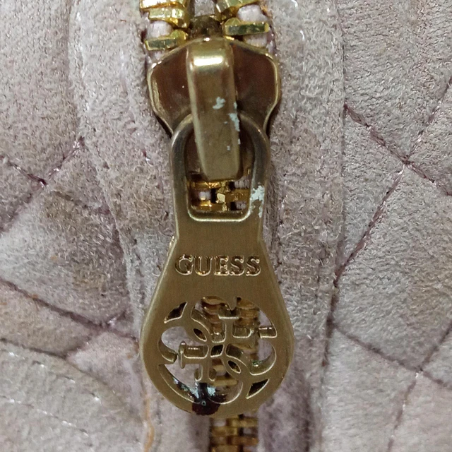 Guess , 36 8