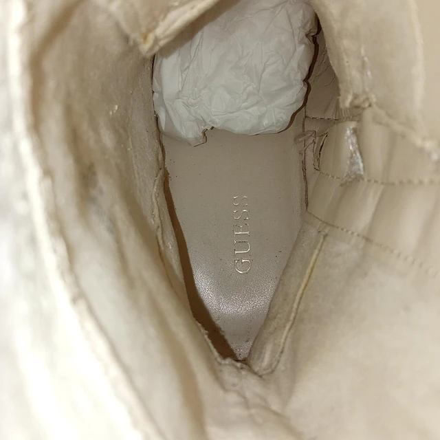 Guess , 36,5 4