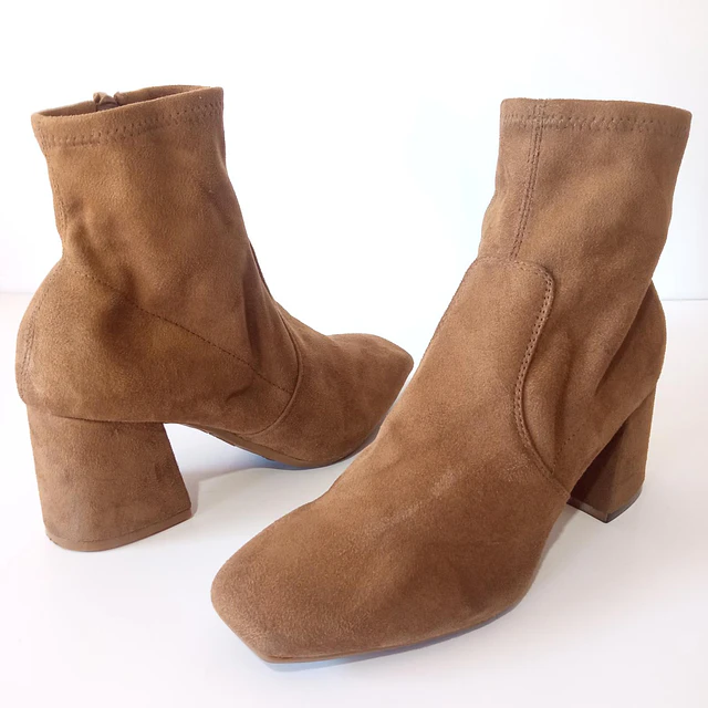 Nine west , 37 1