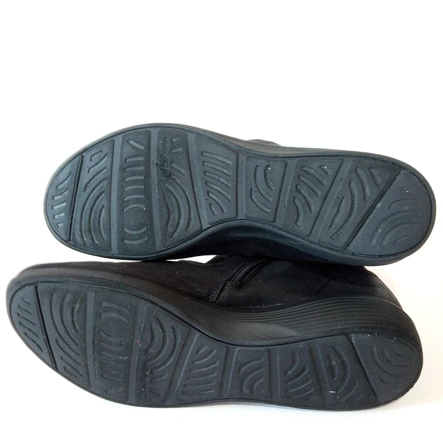 Skechers , 40 6