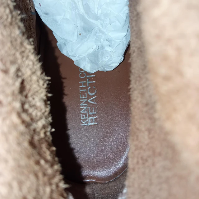 Kenneth Cole , cuero , 37,5 2