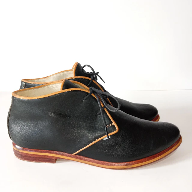 La zapateria , cuero , 37  2