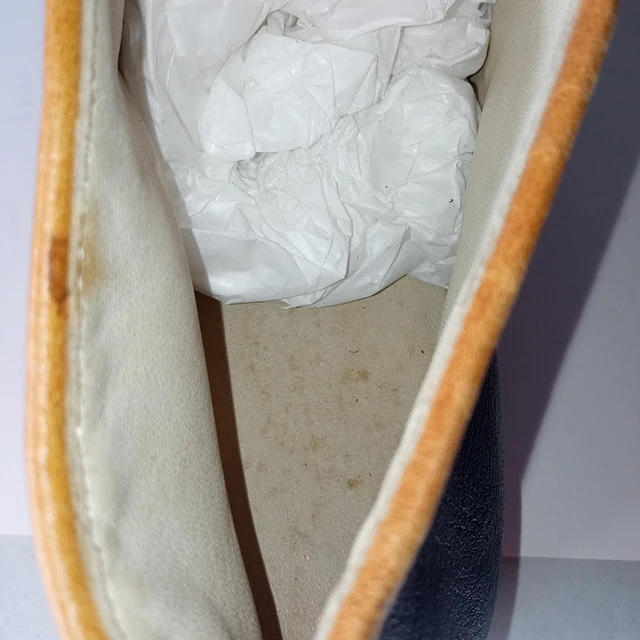 La zapateria , cuero , 37  4