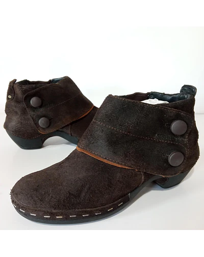 Merrell , cuero  , 39