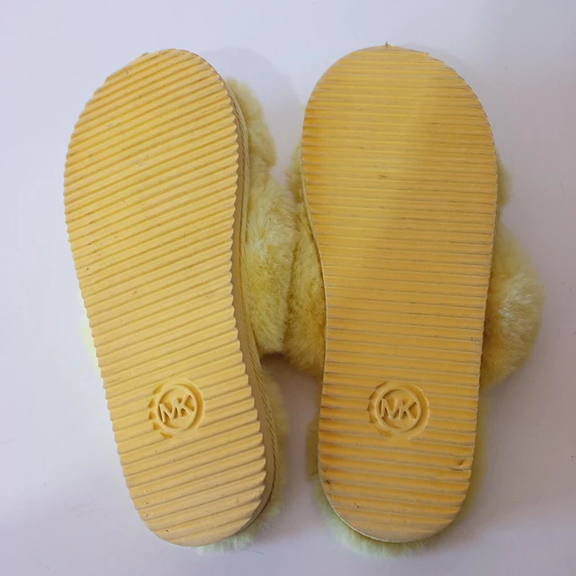 Michael Kors , 38 5