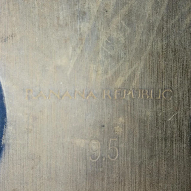 Banana Repiblic , reno 42 8