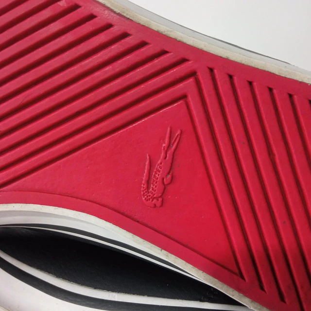Lacoste , cuero ,44 8
