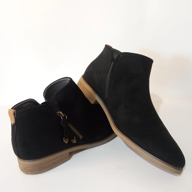 Dr Scholls , 39 2
