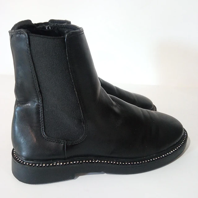 Zara , 35 5