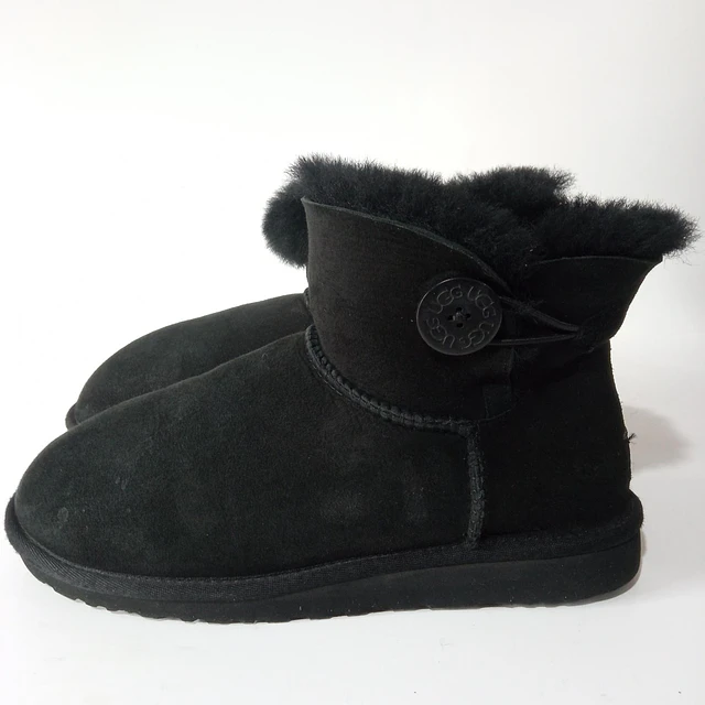 UGG Mini Bailey Button , 38 5