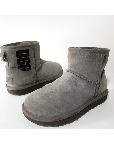 UGG Classic Mini Logo , 35