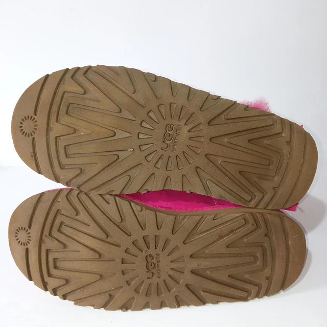UGG Bailey Bow , 37 7