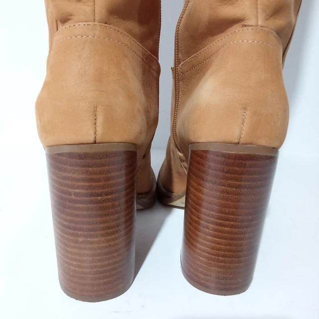 Jennifer Lopez , cuero , 39 5