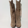 Frye , reno , 38,5 3