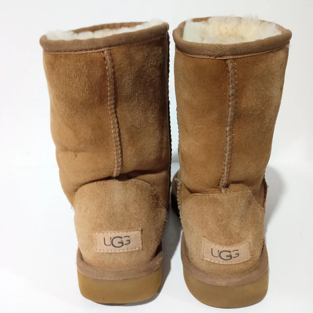 UGG Classic Short , 39 6